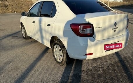 Renault Logan II, 2017 год, 720 000 рублей, 4 фотография