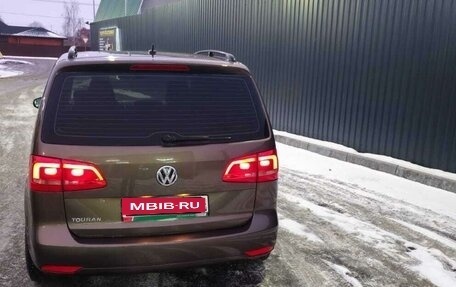 Volkswagen Touran III, 2012 год, 1 100 000 рублей, 4 фотография