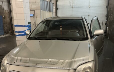 Toyota Avensis III рестайлинг, 2003 год, 650 000 рублей, 2 фотография