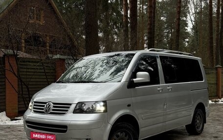 Volkswagen Multivan T5, 2004 год, 1 700 000 рублей, 1 фотография