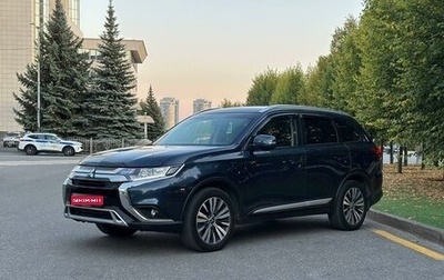 Mitsubishi Outlander III рестайлинг 3, 2020 год, 2 500 000 рублей, 1 фотография