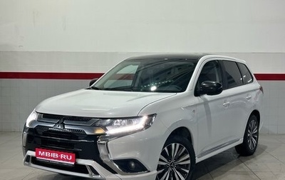 Mitsubishi Outlander III рестайлинг 3, 2022 год, 2 400 000 рублей, 1 фотография