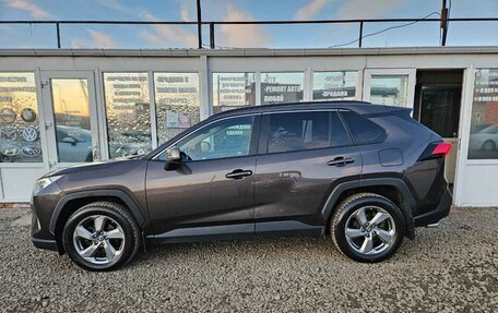 Toyota RAV4, 2021 год, 3 500 000 рублей, 5 фотография