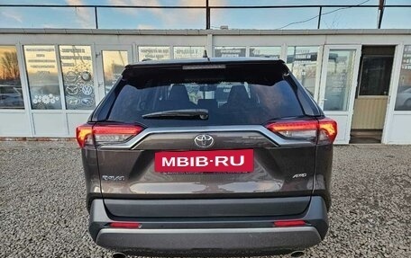 Toyota RAV4, 2021 год, 3 500 000 рублей, 8 фотография