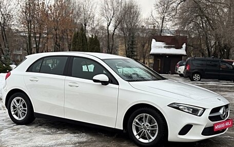 Mercedes-Benz A-Класс, 2019 год, 2 550 000 рублей, 10 фотография