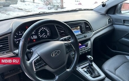 Hyundai Elantra VI рестайлинг, 2016 год, 1 700 000 рублей, 9 фотография