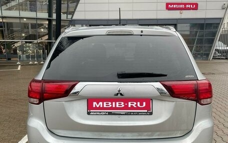 Mitsubishi Outlander III рестайлинг 3, 2016 год, 1 849 000 рублей, 5 фотография