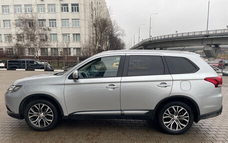 Mitsubishi Outlander III рестайлинг 3, 2016 год, 1 849 000 рублей, 7 фотография