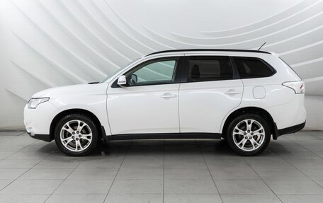 Mitsubishi Outlander III рестайлинг 3, 2013 год, 1 698 000 рублей, 5 фотография