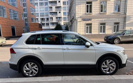 Volkswagen Tiguan II, 2021 год, 3 700 000 рублей, 8 фотография