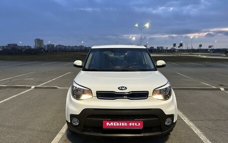 KIA Soul II рестайлинг, 2017 год, 1 750 000 рублей, 1 фотография