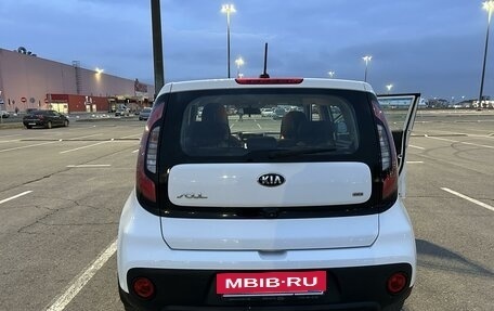 KIA Soul II рестайлинг, 2017 год, 1 750 000 рублей, 2 фотография