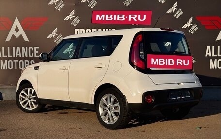 KIA Soul II рестайлинг, 2017 год, 1 605 000 рублей, 5 фотография