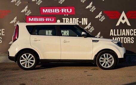 KIA Soul II рестайлинг, 2017 год, 1 605 000 рублей, 10 фотография