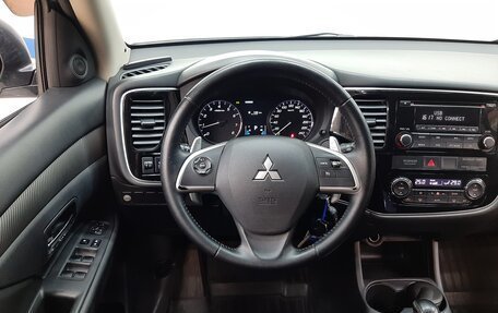 Mitsubishi Outlander III рестайлинг 3, 2013 год, 1 340 000 рублей, 14 фотография