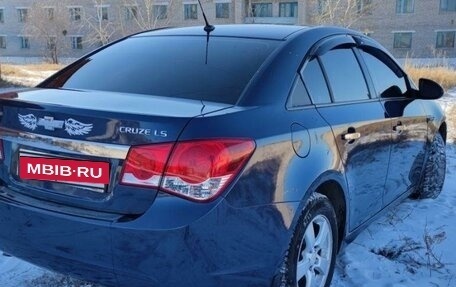 Chevrolet Cruze II, 2011 год, 690 000 рублей, 3 фотография