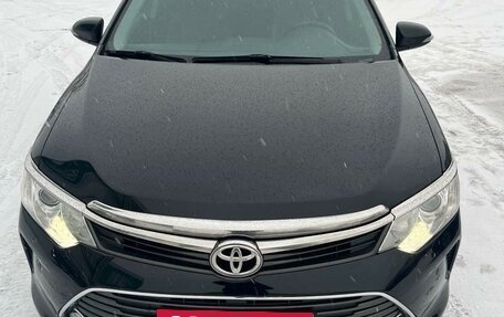 Toyota Camry, 2015 год, 1 800 000 рублей, 2 фотография