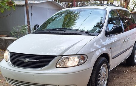 Chrysler Voyager IV, 2002 год, 975 000 рублей, 1 фотография