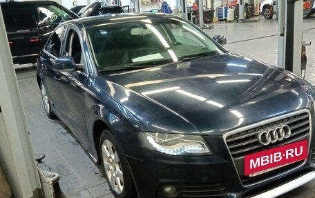 Audi A4, 2010 год, 1 100 000 рублей, 2 фотография