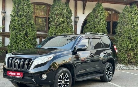 Toyota Land Cruiser Prado 150 рестайлинг 2, 2015 год, 4 850 000 рублей, 5 фотография