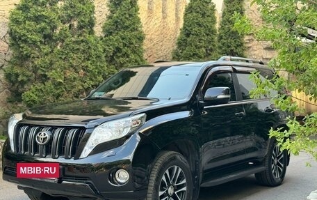 Toyota Land Cruiser Prado 150 рестайлинг 2, 2015 год, 4 850 000 рублей, 2 фотография