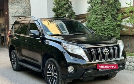 Toyota Land Cruiser Prado 150 рестайлинг 2, 2015 год, 4 850 000 рублей, 12 фотография