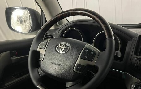 Toyota Land Cruiser 200, 2011 год, 3 674 000 рублей, 9 фотография