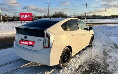 Toyota Prius, 2014 год, 1 200 000 рублей, 3 фотография