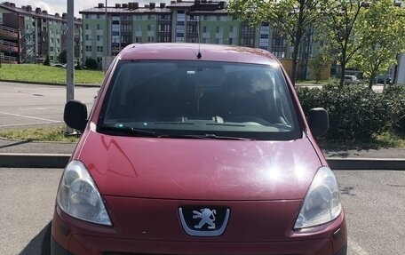 Peugeot Partner II рестайлинг 2, 2010 год, 655 000 рублей, 1 фотография