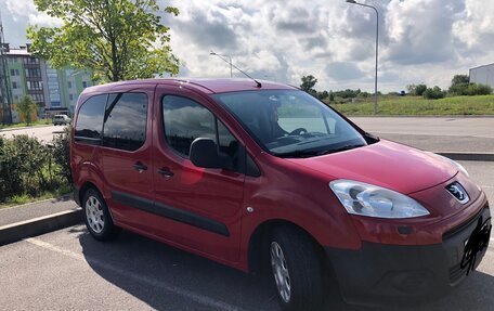 Peugeot Partner II рестайлинг 2, 2010 год, 655 000 рублей, 2 фотография