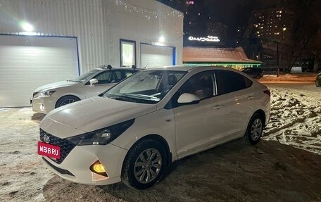 Hyundai Solaris II рестайлинг, 2021 год, 1 480 000 рублей, 5 фотография