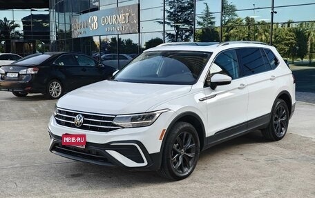 Volkswagen Tiguan II, 2023 год, 4 700 000 рублей, 1 фотография