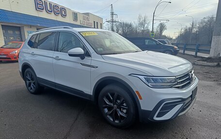 Volkswagen Tiguan II, 2023 год, 4 700 000 рублей, 15 фотография