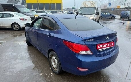 Hyundai Solaris II рестайлинг, 2011 год, 500 000 рублей, 4 фотография