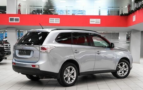 Mitsubishi Outlander III рестайлинг 3, 2012 год, 1 499 000 рублей, 2 фотография