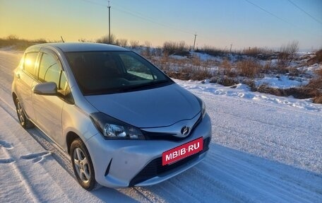 Toyota Vitz, 2015 год, 870 000 рублей, 3 фотография