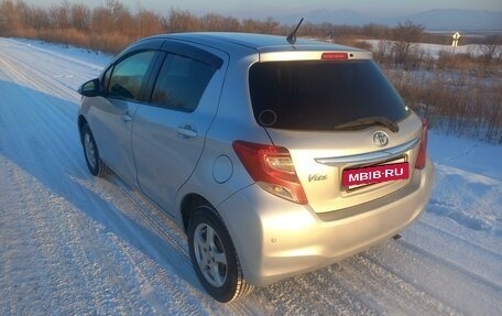 Toyota Vitz, 2015 год, 870 000 рублей, 2 фотография