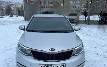 KIA Rio III рестайлинг, 2016 год, 990 000 рублей, 1 фотография