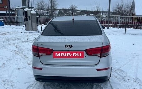 KIA Rio III рестайлинг, 2016 год, 990 000 рублей, 7 фотография