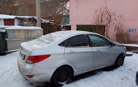 Hyundai Solaris II рестайлинг, 2013 год, 415 000 рублей, 3 фотография