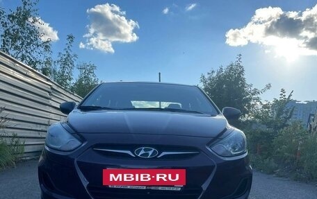 Hyundai Solaris II рестайлинг, 2012 год, 1 200 000 рублей, 5 фотография