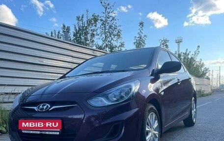 Hyundai Solaris II рестайлинг, 2012 год, 1 200 000 рублей, 14 фотография