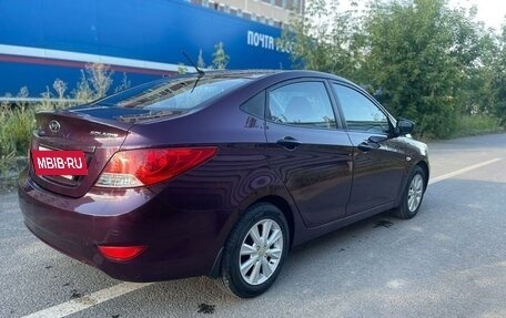 Hyundai Solaris II рестайлинг, 2012 год, 1 200 000 рублей, 12 фотография