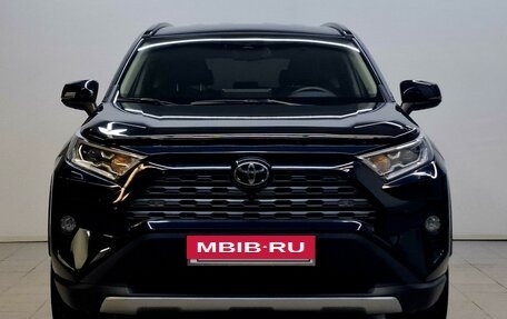 Toyota RAV4, 2019 год, 3 730 000 рублей, 2 фотография