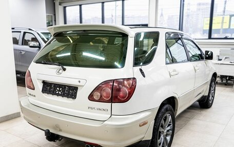 Lexus RX IV рестайлинг, 1999 год, 950 000 рублей, 4 фотография