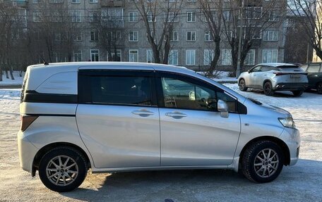 Honda Freed I, 2010 год, 960 000 рублей, 2 фотография