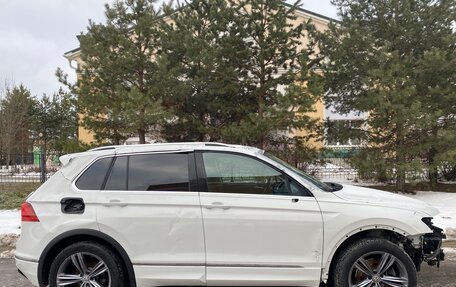 Volkswagen Tiguan II, 2019 год, 1 290 000 рублей, 2 фотография