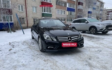 Mercedes-Benz E-Класс, 2010 год, 1 750 000 рублей, 4 фотография