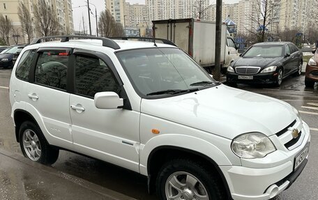 Chevrolet Niva I рестайлинг, 2010 год, 670 000 рублей, 5 фотография