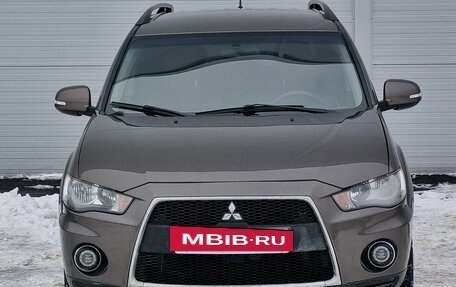 Mitsubishi Outlander III рестайлинг 3, 2010 год, 1 217 000 рублей, 2 фотография